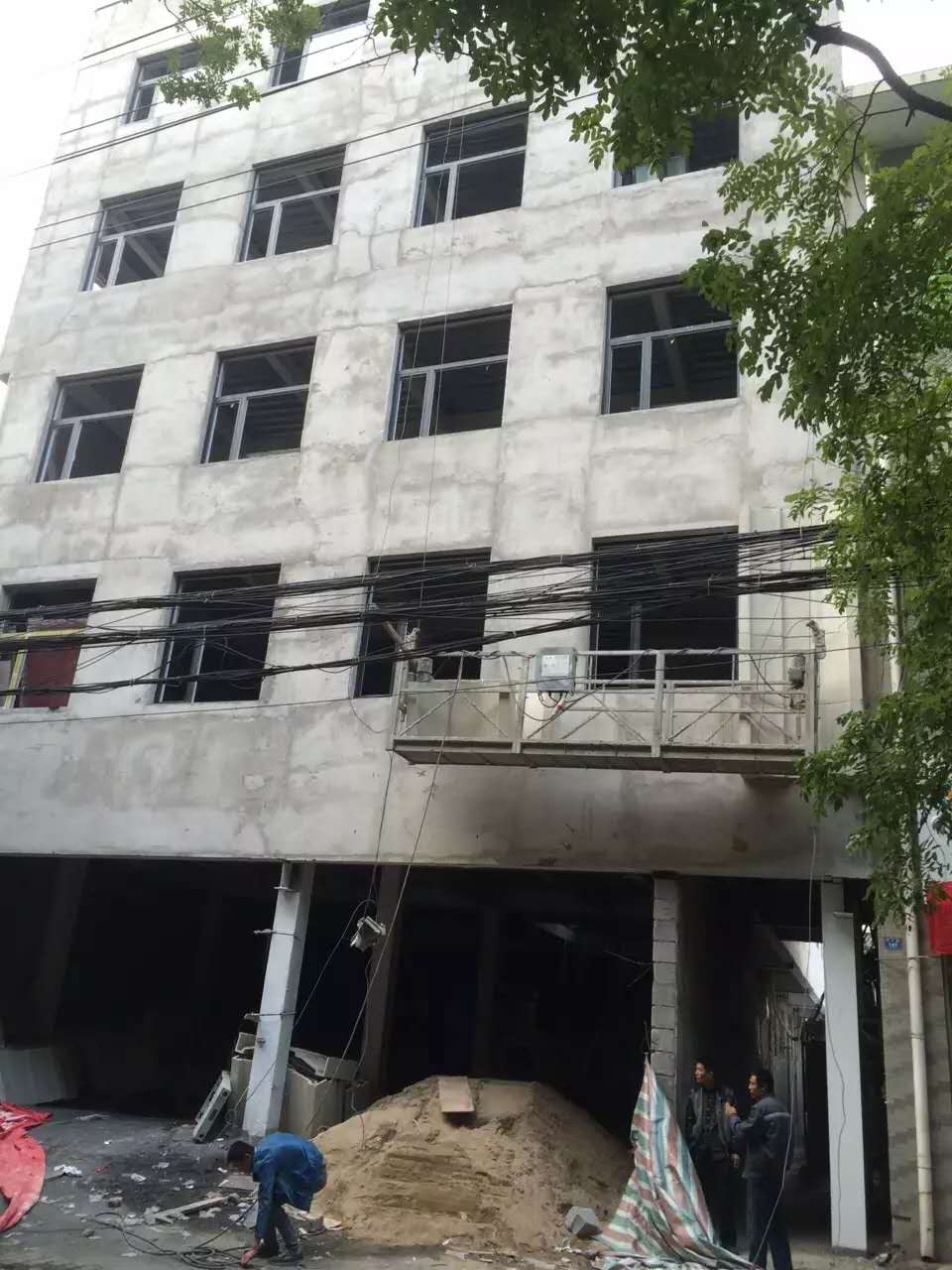 回民街自建5层电地暖安装