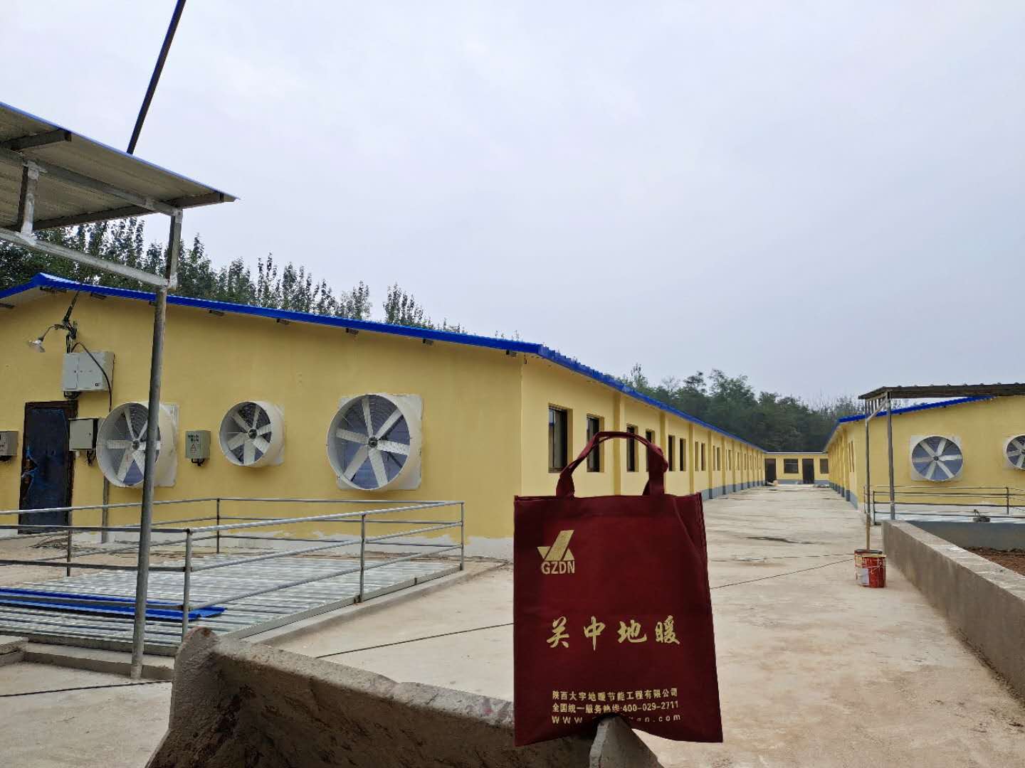 铜川猪场石墨烯电地暖调试安装完成