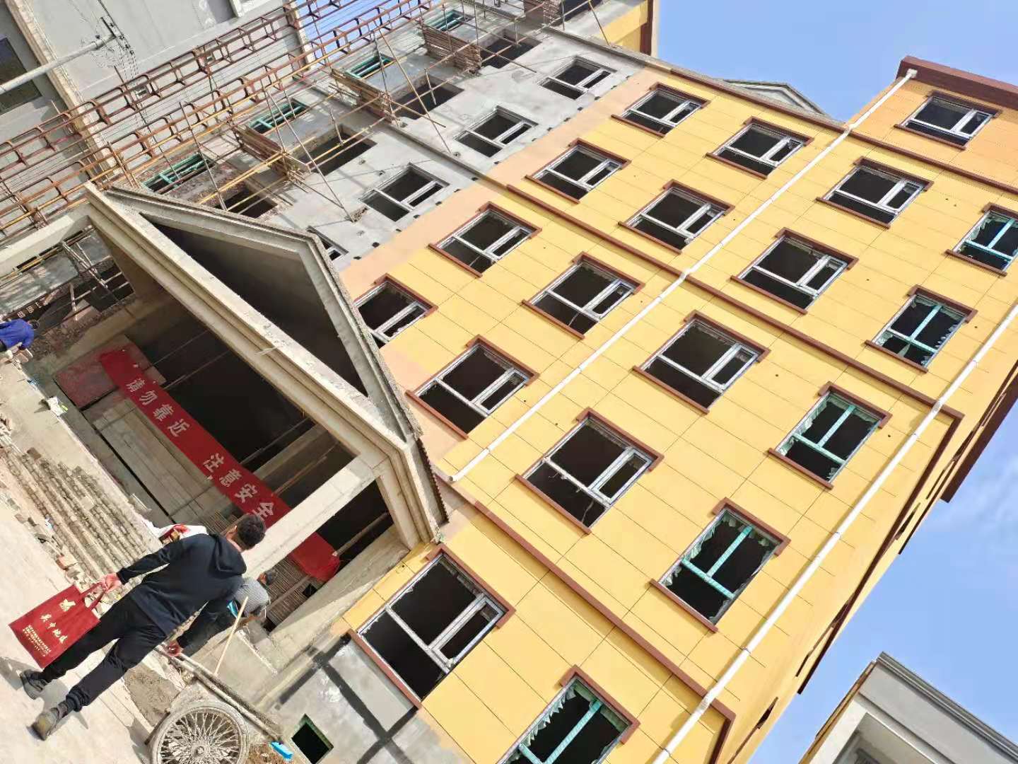 周至六层住宅石墨烯电地暖工程